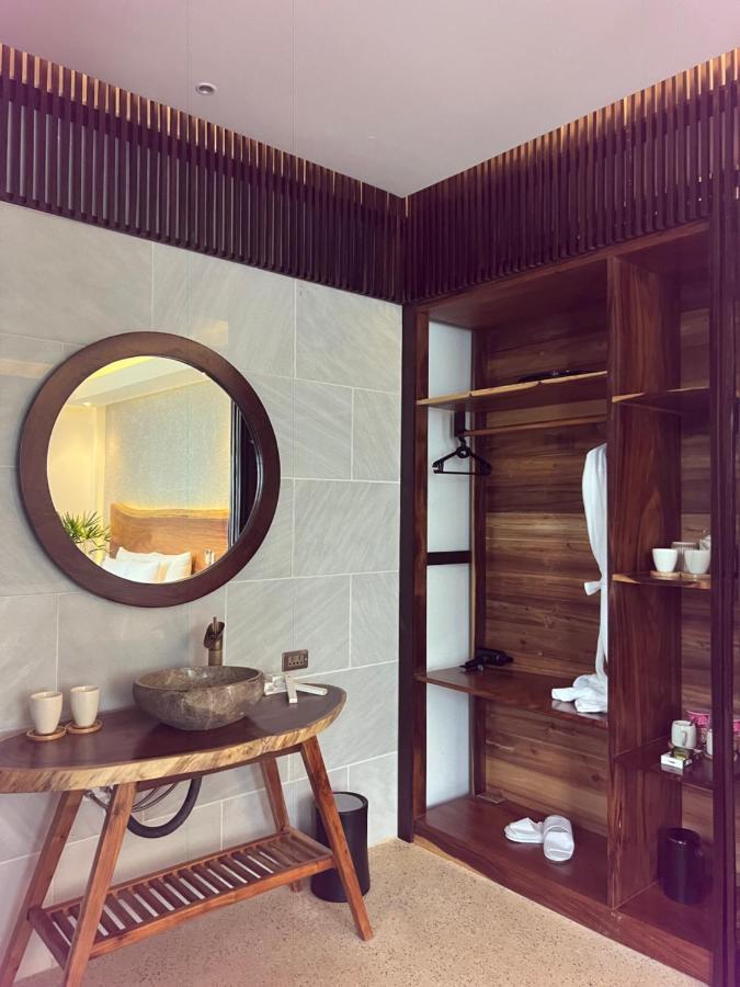 Minawa Kenhga Resort & Spa 宁平 外观 照片