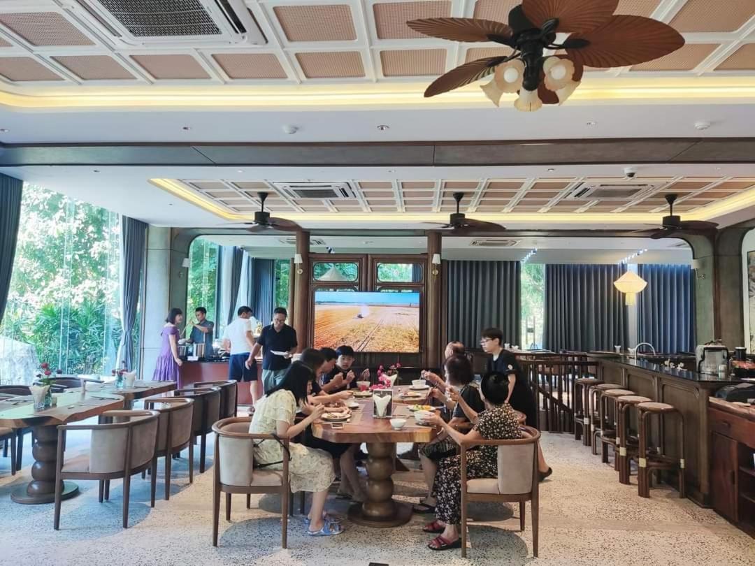 Minawa Kenhga Resort & Spa 宁平 外观 照片